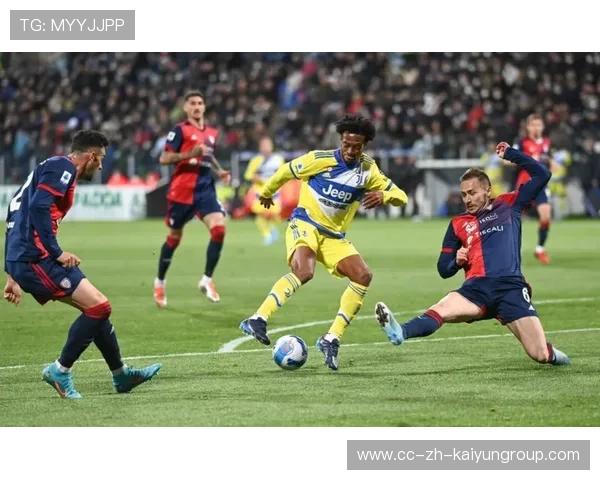 中场拦截后一条龙推进,完成漂亮进球——绝美逆袭瞬间解析